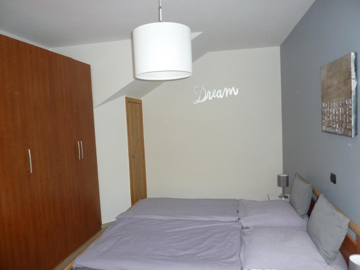 Ferienwohnung Gallo Mit Ueberdachter Terrasse Parkplatz 100 Mtr Z Strand Cannobio Eksteriør billede